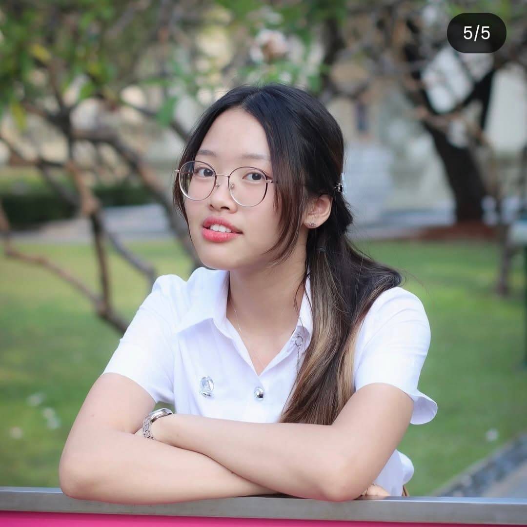ชุดนักศึกษา